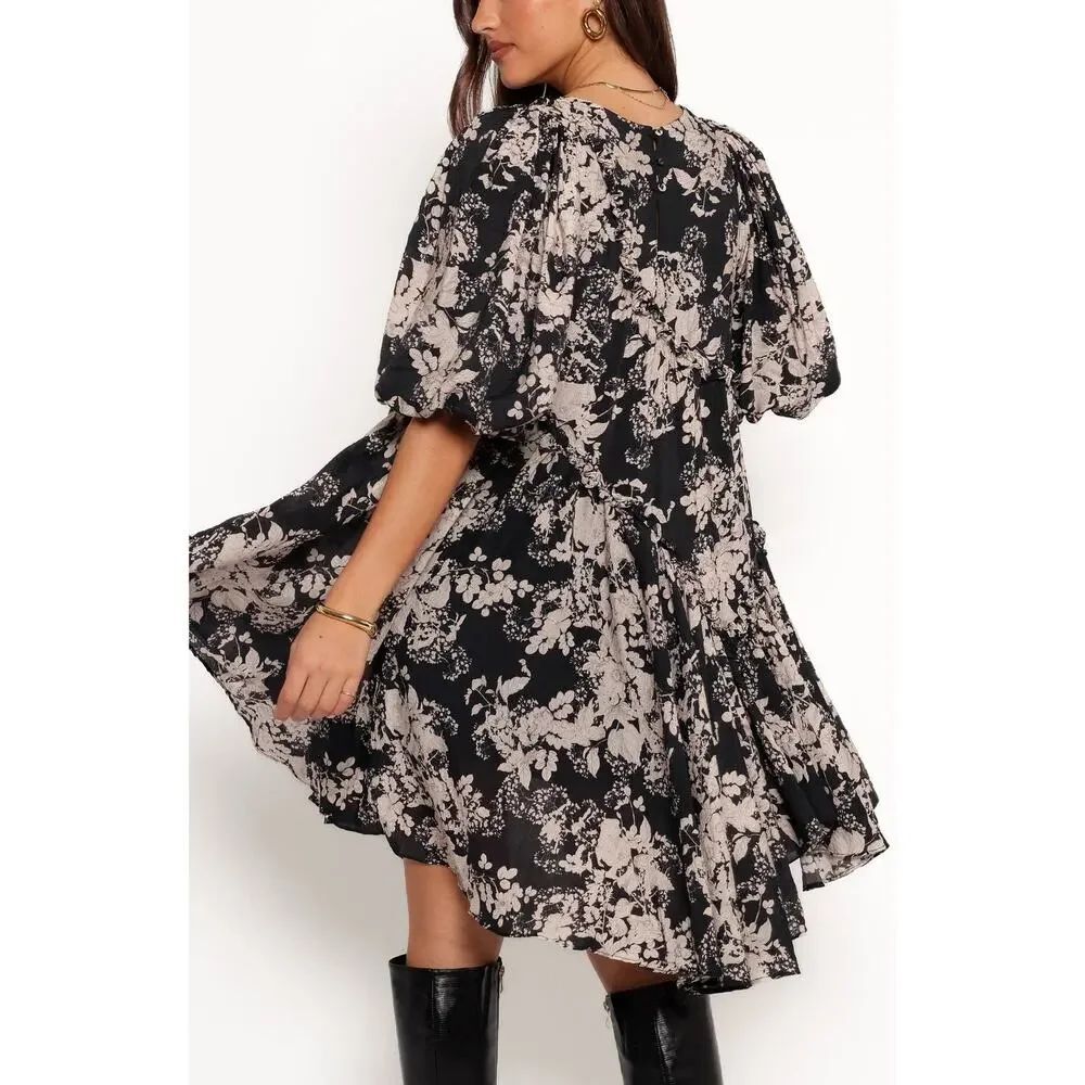 Petal & Pup "Zinta" Floral 100% cotton Print Trapeze dress. - Picture 2 of 7